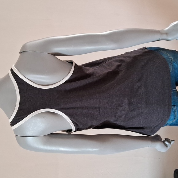 🌟 3/$30. Jordie Tank Top. - Picture 3 of 4